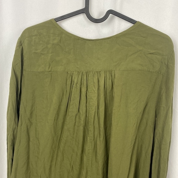 Sun & Shadow Olive Green Button Front Lace Ribbon Accent Blouse - Size Large - Picture 12 of 12